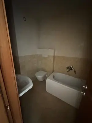 Ambient biznesi me qera në Bulevardi Deshmoret e Kombit, Tiranë, 28 m². Foto 10 nga 12
