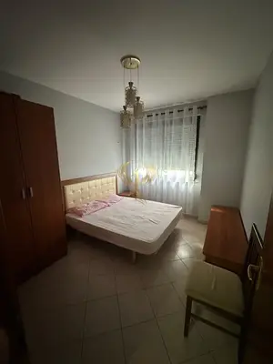 Apartament 1+1 me qera në Bulevardi Bajram Curri, Tiranë, 60 m². Foto 3 nga 4