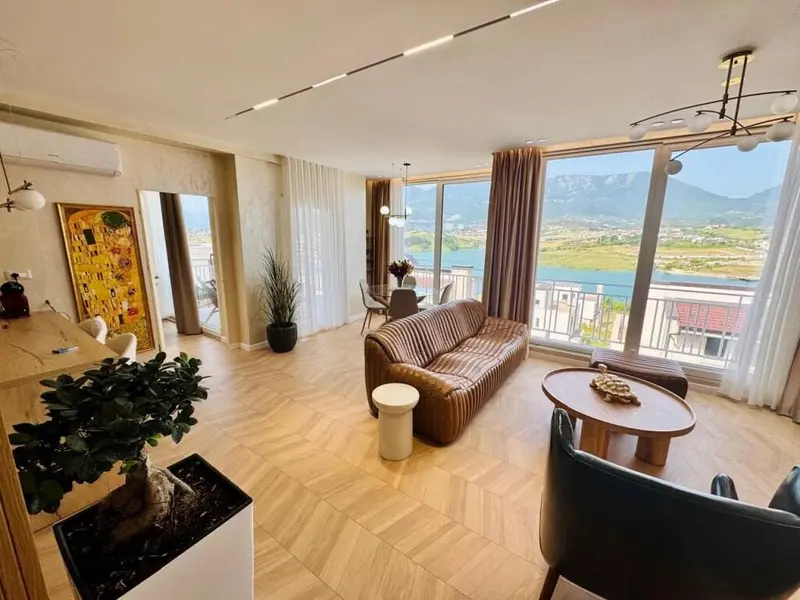Apartment 2+1 for rent in Farkë, Tirana, 145 m²