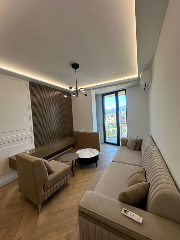 Apartament 2+1 me qera në Rruga Mine Peza, Tiranë, 120 m². Foto 1 nga 3