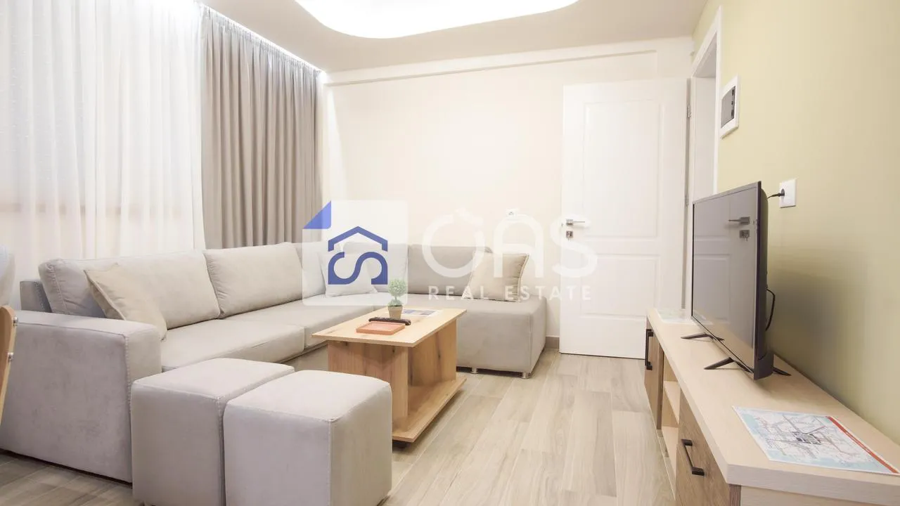 Apartment 1+1 for rent in 21 Dhjetori, Tirana, 70 m². Photo 1 of 5