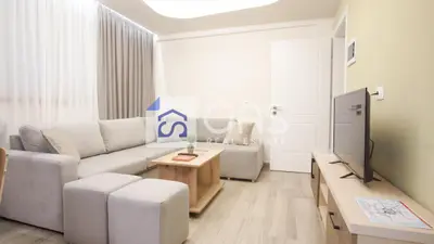Apartment 1+1 for rent in 21 Dhjetori, Tirana, 70 m². Photo 1 of 5