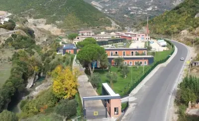Magazinë me qera në Tufinë, Tiranë, 414 m². Foto 1 nga 2