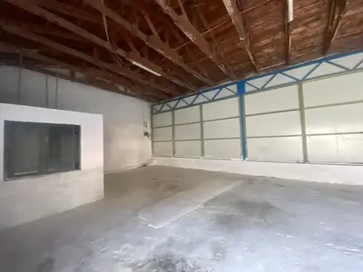 Magazinë me qera në Vaqarr, Tiranë, 130 m². Foto 1 nga 6