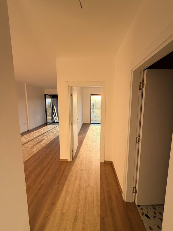 Office for rent in Don Bosko, Tirana, 71 m². Photo 3 of 3
