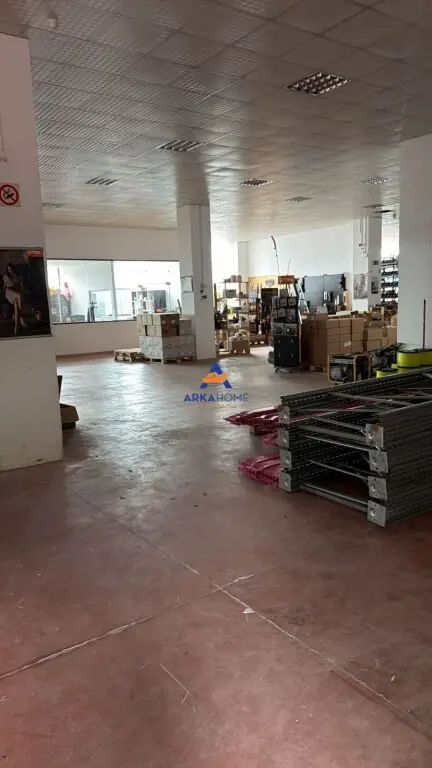 Magazzino in affitto a Rinas, Tirana, 500 m²