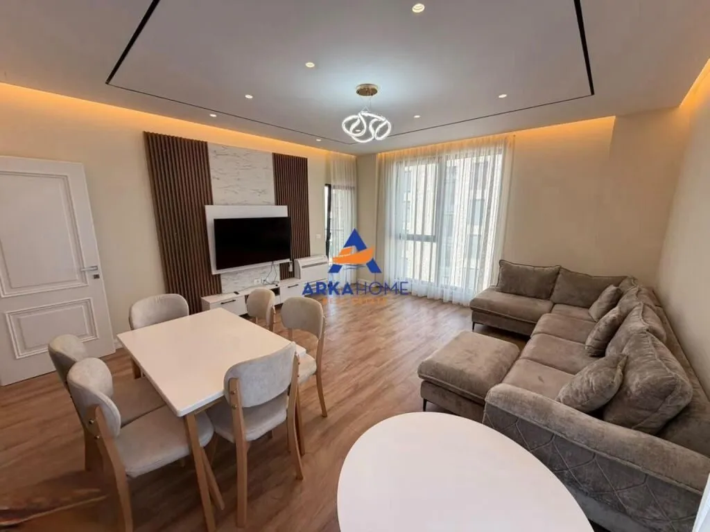 Apartament 3+1 me qera në Porcelan, Tiranë, 140 m². Foto 1 nga 5