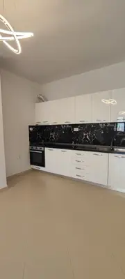 Apartament 2+1 me qera në Linzë, Tiranë, 80 m². Foto 7 nga 8
