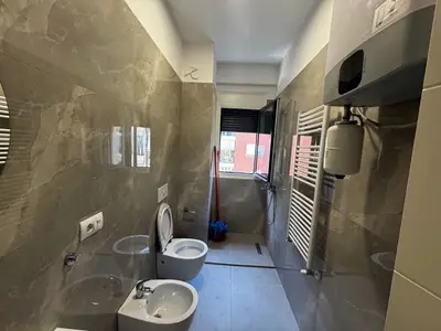 Apartament 3+1 me qera në Rruga e Kosovarëve, Tiranë, 150 m². Foto 6 nga 12