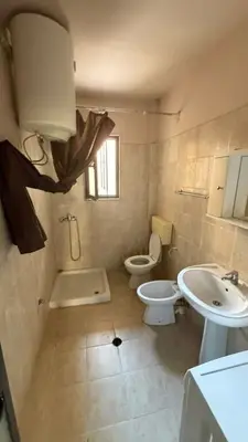 Apartament 1+1 me qera në Stacioni i Parë, Durrës, 75 m². Foto 6 nga 7