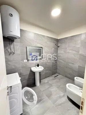 Appartamento 1+1 in affitto ad Astir, Tirana, 60 m². Foto 3 di 4
