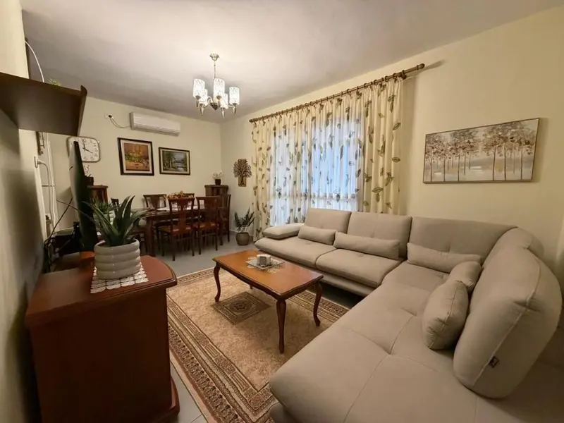 Appartamento 2+1 in affitto a Brryli, Tirana, 80 m²