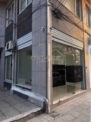 Locale commerciale in affitto a Rruga Fortuzi, Tirana, 28 m². Foto 4 di 8