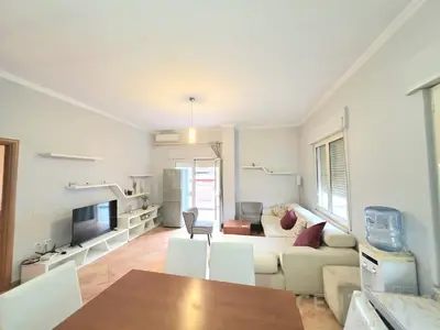 Apartament 2+2 me qera në Kopshti Botanik Zoologjik, Tiranë, 108 m². Foto 3 nga 9