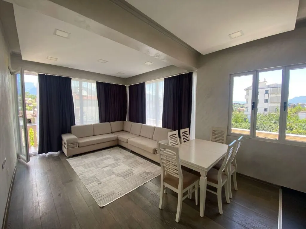 House 3+1 for rent in Sauk, Tirana, 135 m². Photo 1 of 11