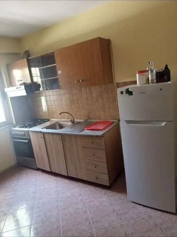 Appartamento 1+1 in affitto ad Astir, Tirana, 70 m²
