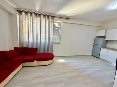 Apartament 1+1 me qera në Shkozë, Tiranë, 65 m². Foto 3 nga 5