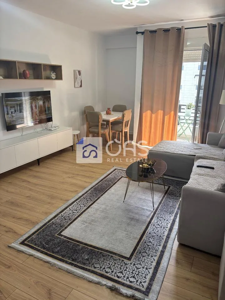 Appartamento 2+1 in affitto a Kompleksi Star, Tirana, 100 m². Foto 1 di 10
