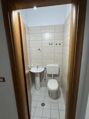 Commercial space for rent in Sheshi Demokracia, Shkodër, 30 m². Photo 2 of 2