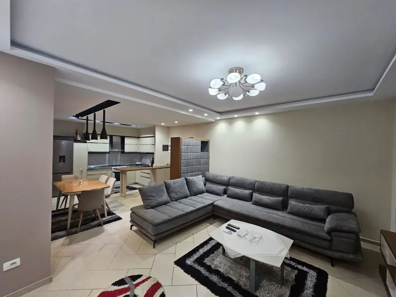 Apartament 2+1 me qera në Liqeni i Thatë, Tiranë, 100 m²