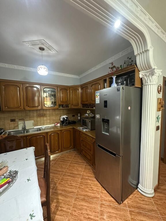 Apartament 2+1 me qera në Don Bosko, Tiranë, 90 m². Foto 2 nga 3