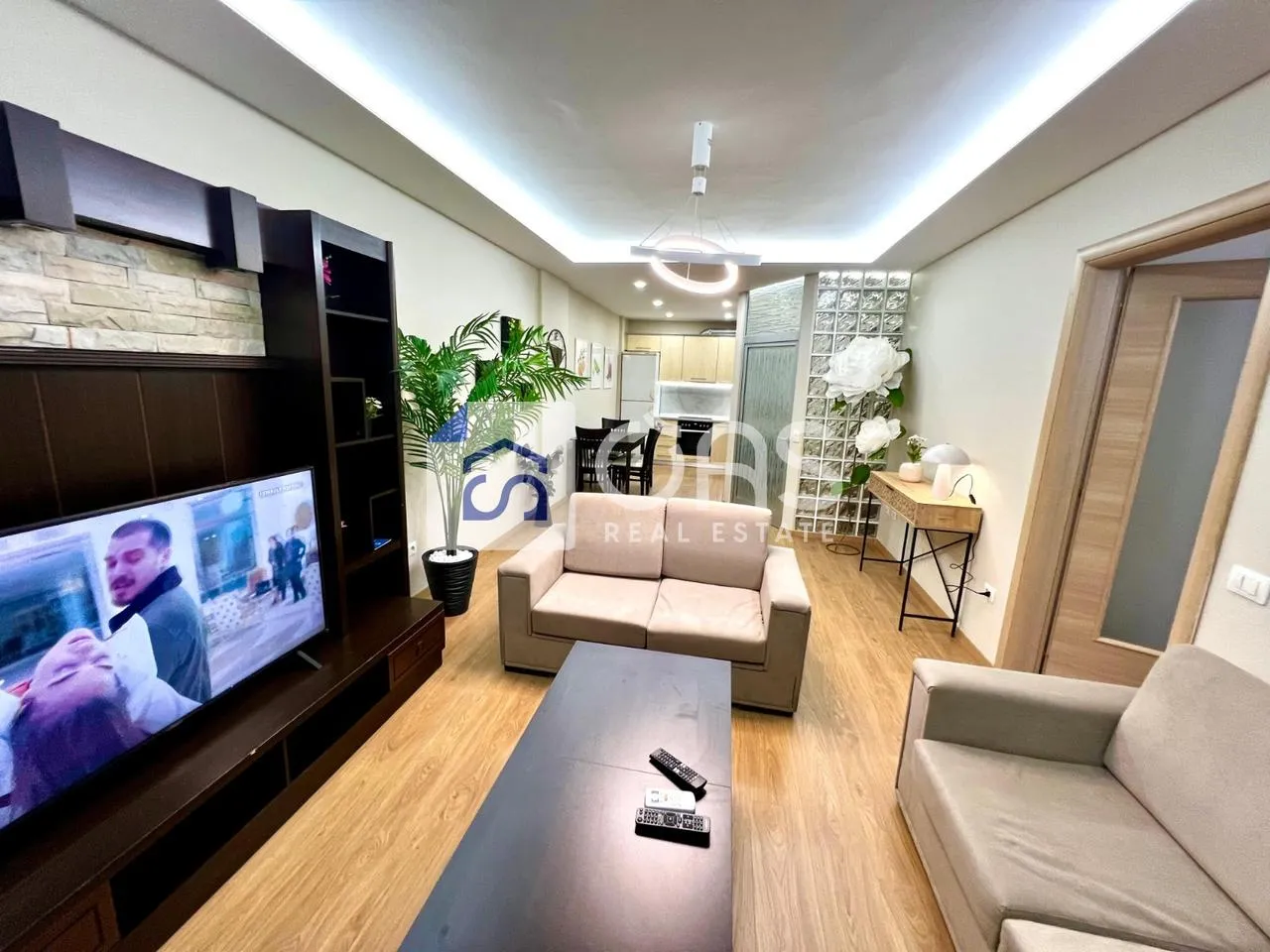 Appartamento 1+1 in affitto a Brryli, Tirana, 69 m². Foto 1 di 7