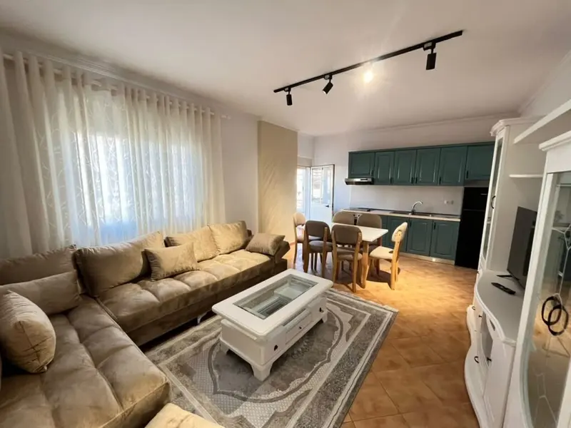 Appartamento 2+1 in affitto a Rruga Aleksander Goga, Durazzo, 90 m²
