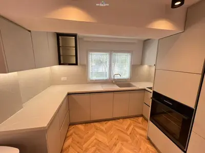 Villa 2+1 in affitto a Kompleksi Grand, Tirana, 70 m². Foto 3 di 11