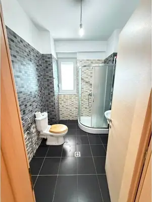 Apartment 1+1 for rent in Kompleksi Magnet, Tirana, 91 m². Photo 5 of 7