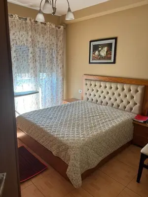 Apartament 2+1 me qera në Rruga 5 Maji, Tiranë, 100 m². Foto 3 nga 4