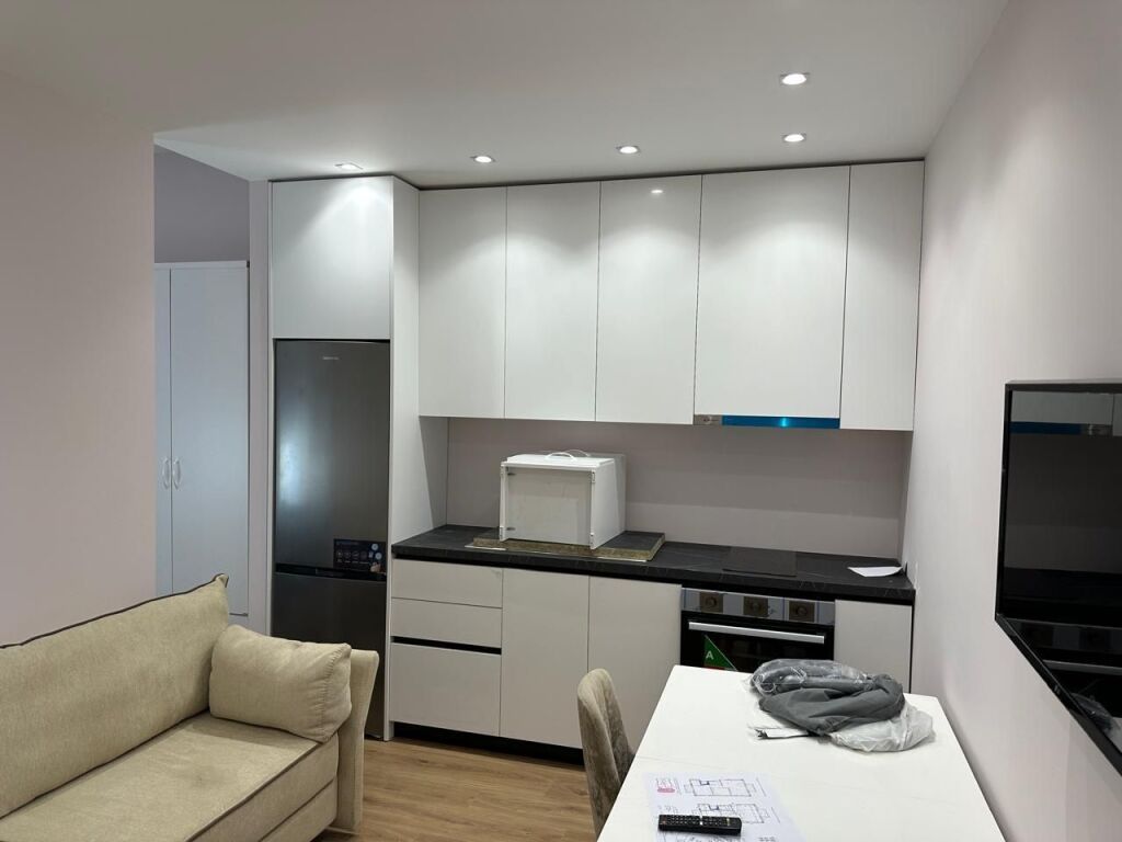 Apartament 1+1 me qera në Ali Demi, Tiranë, 75 m². Foto 1 nga 3