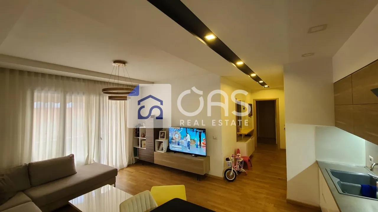 Apartament 2+1 me qera në Rruga e Dibrës, Tiranë, 90 m². Foto 1 nga 4