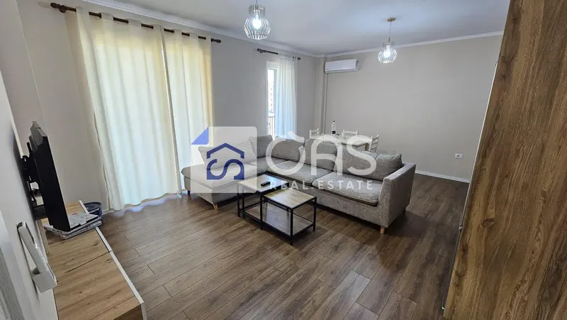 Appartamento 1+1 in affitto a Paskuqan, Kamza, 62 m²
