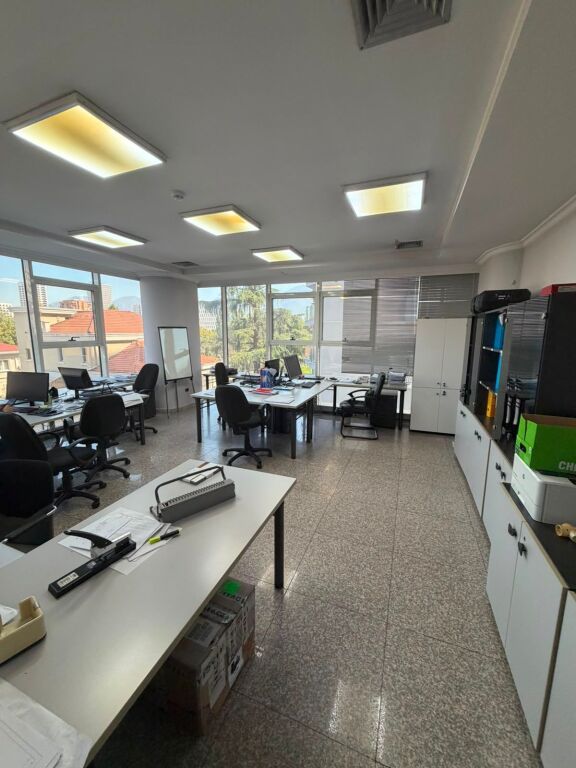 Zyrë me qera në Blloku, Tiranë, 300 m²
