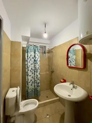 Appartamento 1+1 in affitto a Shkolla Andon Zako Cajupi, Tirana, 60 m². Foto 2 di 4
