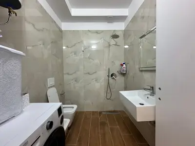 Apartament me qera në Rr. Pelivan Leskaj, Vlorë, 70 m². Foto 7 nga 10