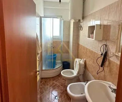 Apartament 2+1 me qera në Casa Italia, Tiranë, 120 m². Foto 4 nga 7