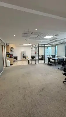 Office for rent in Bulevardi Deshmoret e Kombit, Tirana, 228 m². Photo 1 of 3