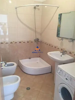 Appartamento 1+1 in affitto a Rruga Xhanfize Keko, Tirana, 60 m². Foto 9 di 9