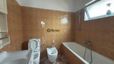 Apartament 2+1 me qera në Rruga Him Kolli, Tiranë, 125 m². Foto 7 nga 7