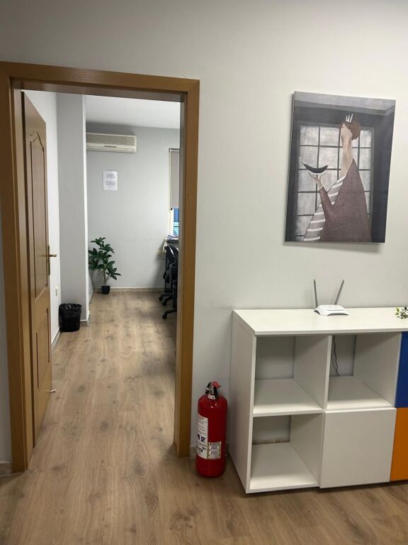 Office for rent in Blloku, Tirana, 150 m². Photo 3 of 3
