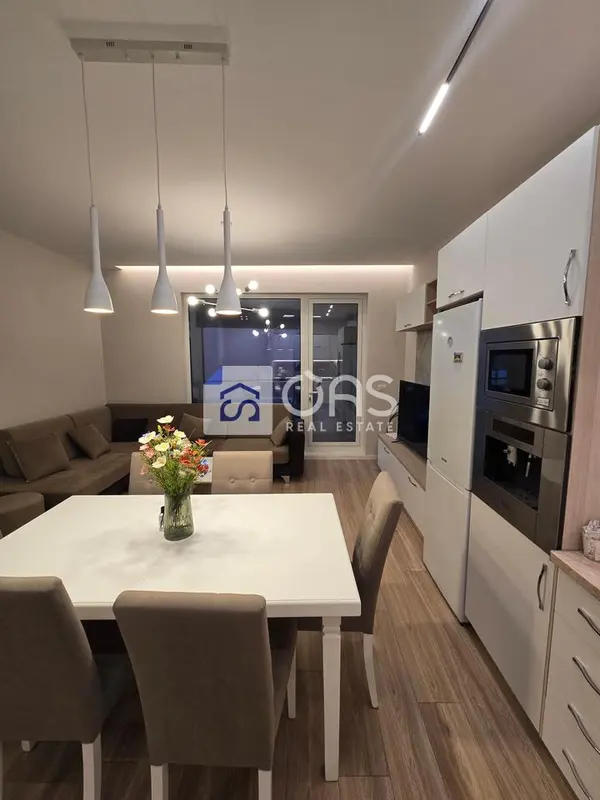 Appartamento 2+1 in affitto a Bulevardi i Ri, Tirana, 102 m²