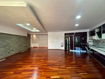Zyrë me qera në Rr. Zef Jubani, Tiranë, 175 m². Foto 3 nga 12
