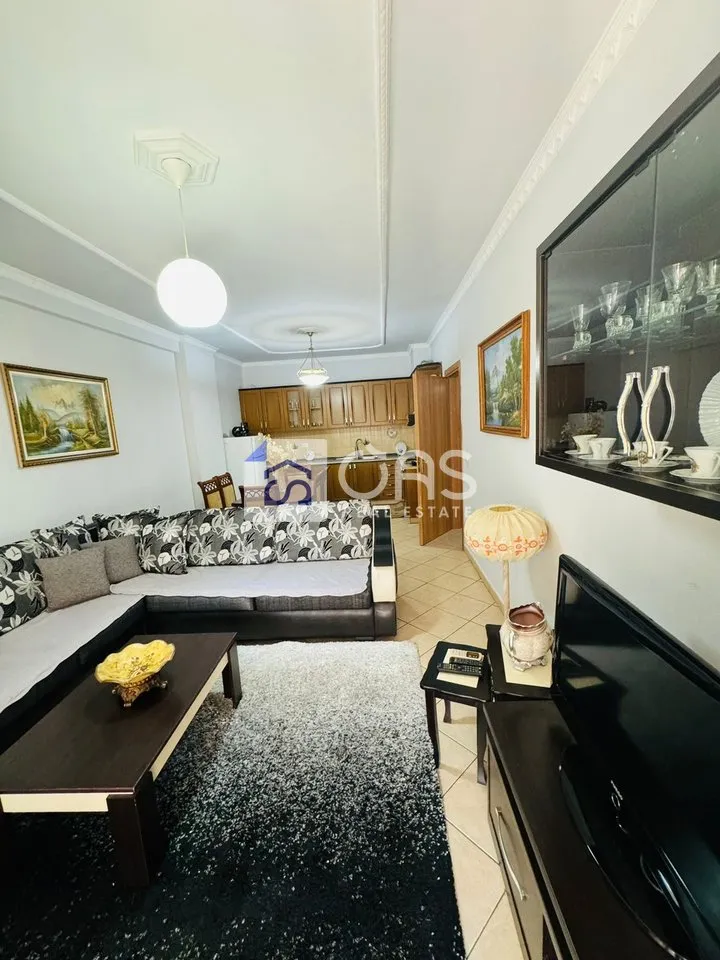 Apartament 2+1 me qera në Astir, Tiranë, 120 m². Foto 1 nga 11