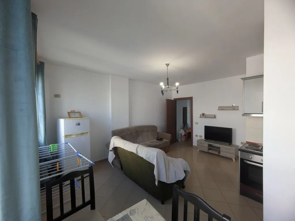Apartament 1+1 me qera në Misto Mame, Tiranë, 60 m². Foto 1 nga 8