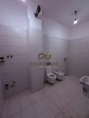 Negozio in affitto a Laprakë, Tirana, 76 m². Foto 3 di 4