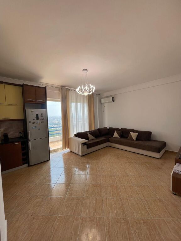Appartamento 2+1 in affitto a Fresku, Tirana, 90 m²