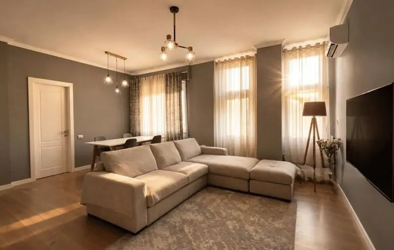Apartament 2+1 me qera në Komuna e Parisit, Tiranë, 87 m²