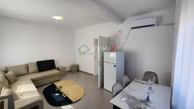Casa indipendente 2+1 in affitto a Muzeu i Dëshmorëve, Durazzo, 150 m². Foto 9 di 12