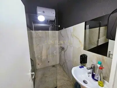 Ambient biznesi me qera në Rruga Bardhok Biba, Tiranë, 215 m². Foto 3 nga 3